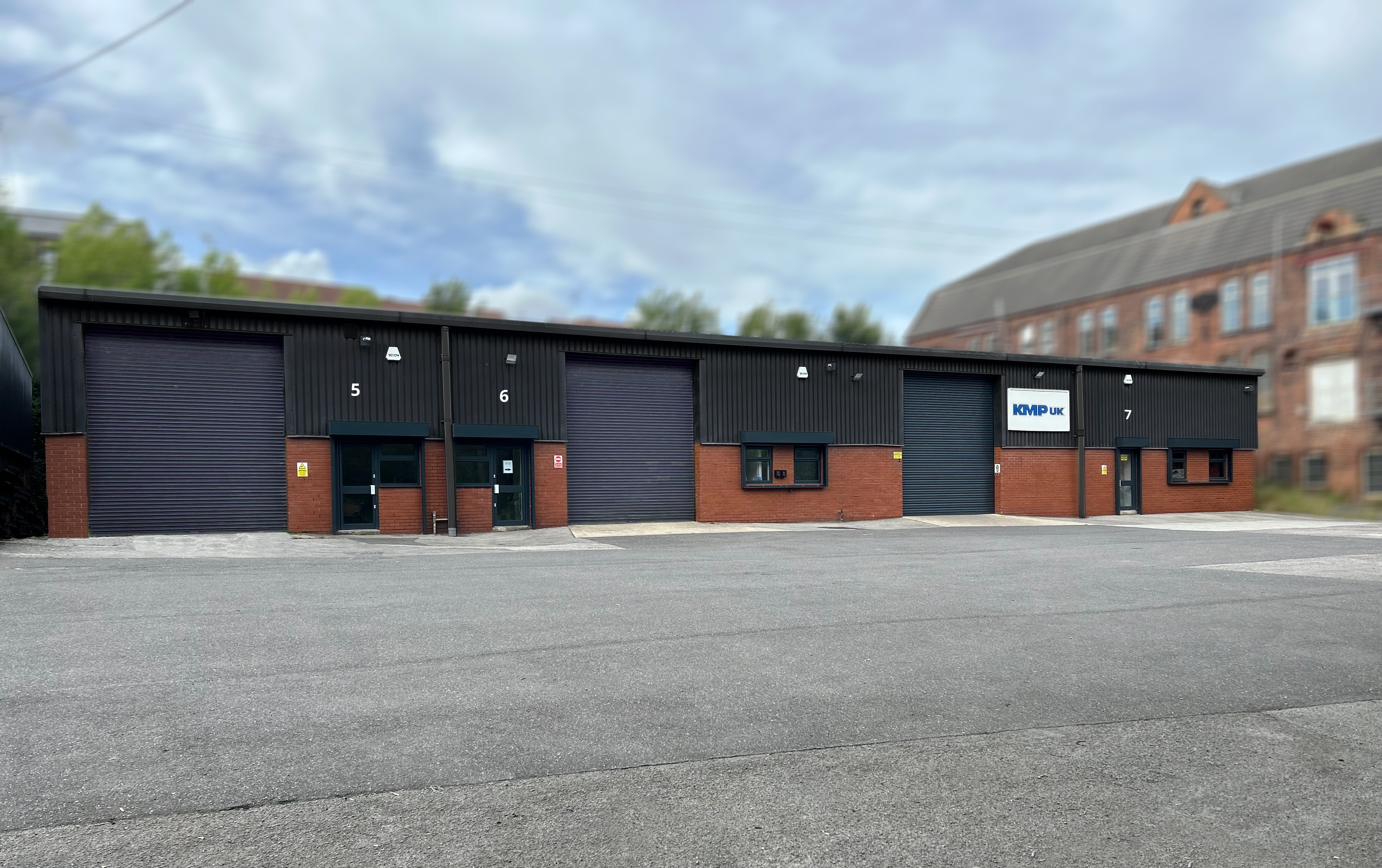 KMP premises ls