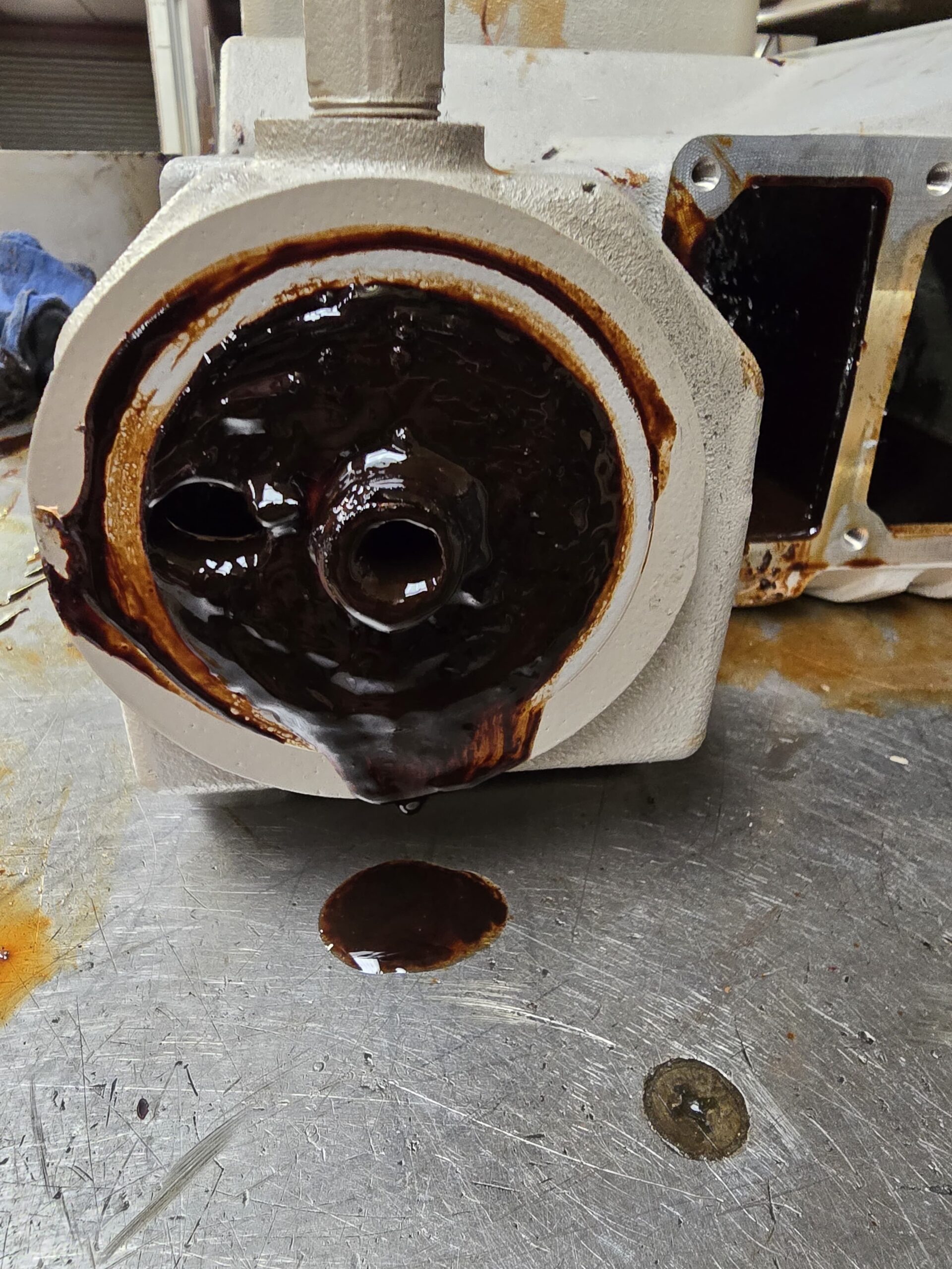 Contaminated vacuum pump oil