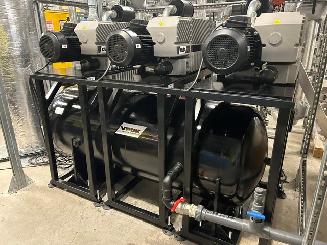 Central vacuum systems for food factories