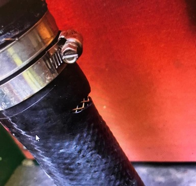 Split vacuum hose