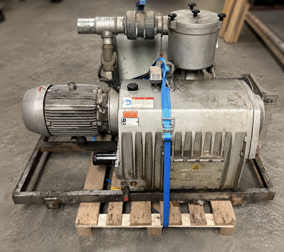 Busch R5 RA 0630 B vacuum pump before strip-down