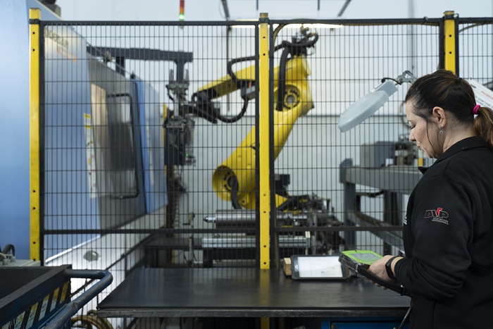 Robotic manufacturing equipment in the DVP factory